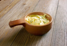 Sådan laver du let en lækker hjemmelavet bearnaise sovs Billede af hjemmelavet Bearnaise sauce